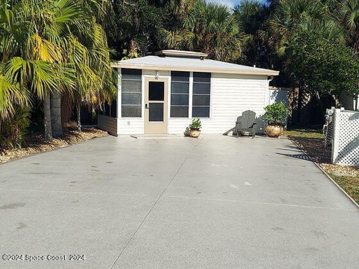 Picture of Home For Sale in Titusville, Florida, United States