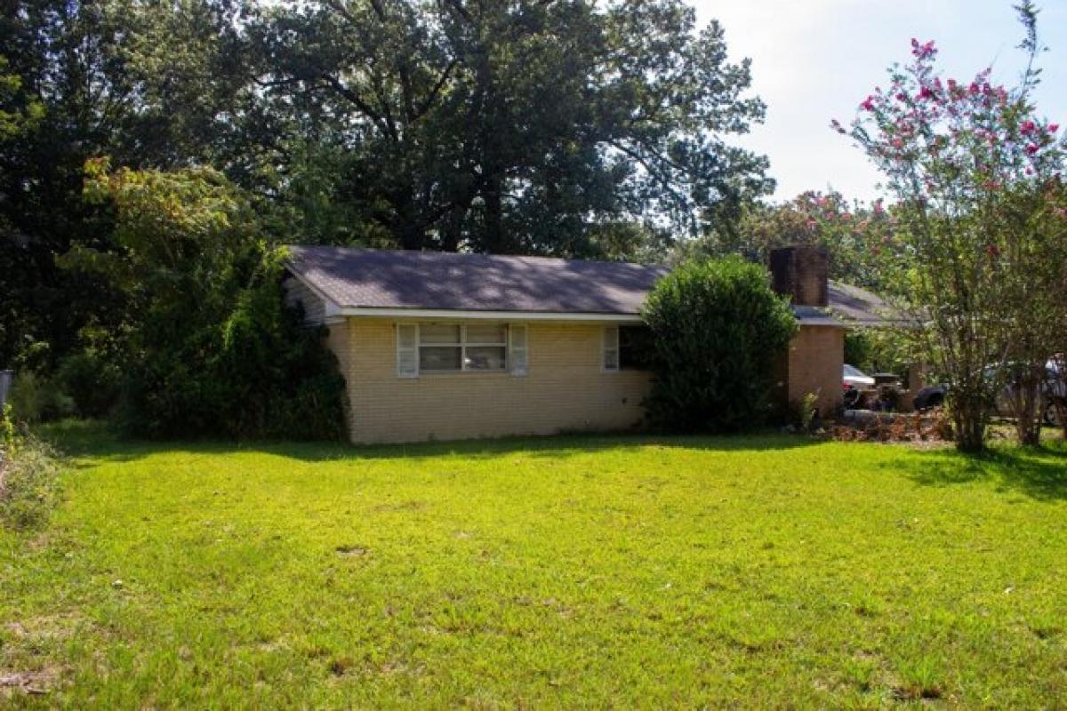 Picture of Home For Sale in West Point, Mississippi, United States