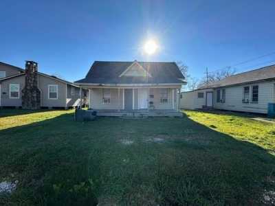 Home For Sale in Port Arthur, Texas