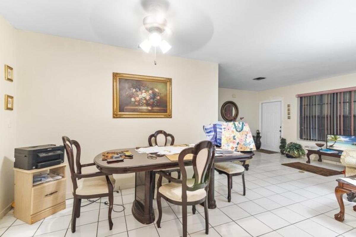 Picture of Home For Sale in Hialeah, Florida, United States