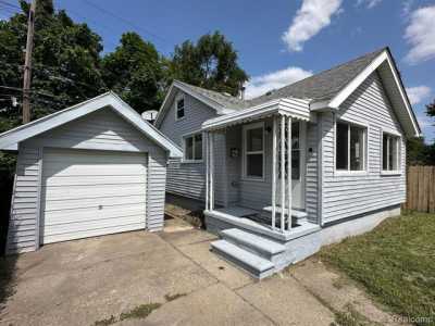 Home For Sale in Hazel Park, Michigan