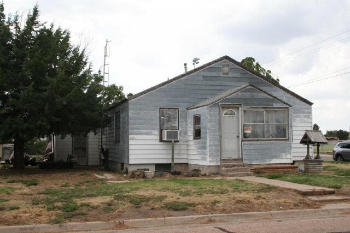 Picture of Home For Sale in Satanta, Kansas, United States