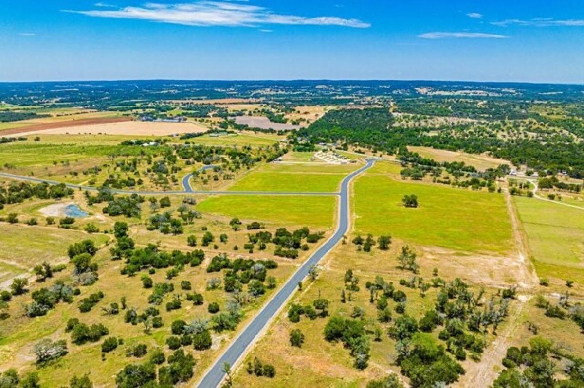 Picture of Residential Land For Sale in Fredericksburg, Texas, United States