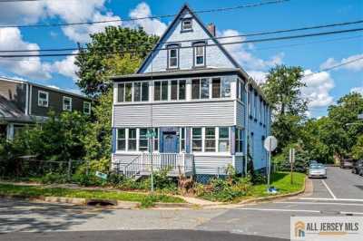 Home For Sale in Highland Park, New Jersey