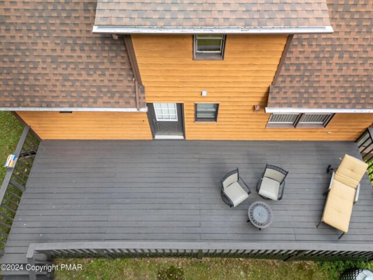 Picture of Home For Sale in Stroudsburg, Pennsylvania, United States