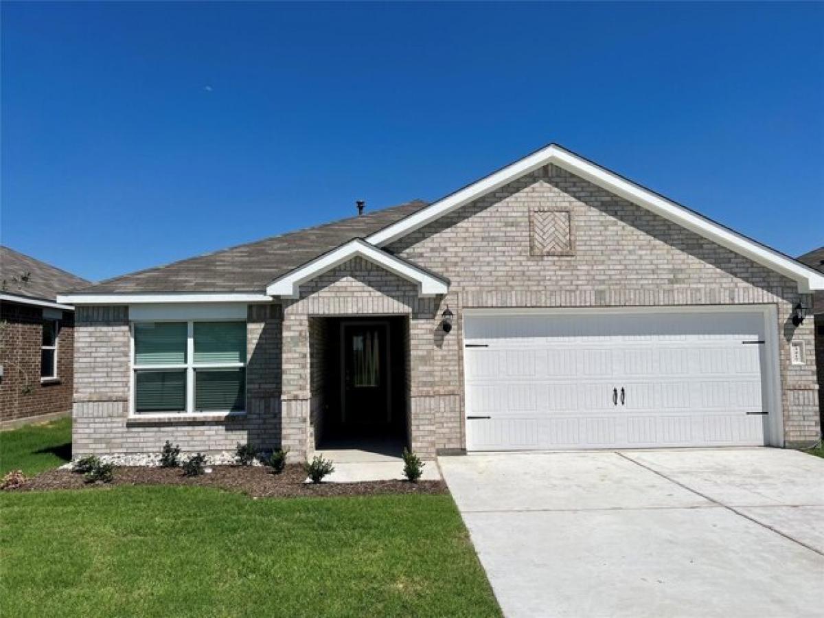 Picture of Home For Sale in Cresson, Texas, United States