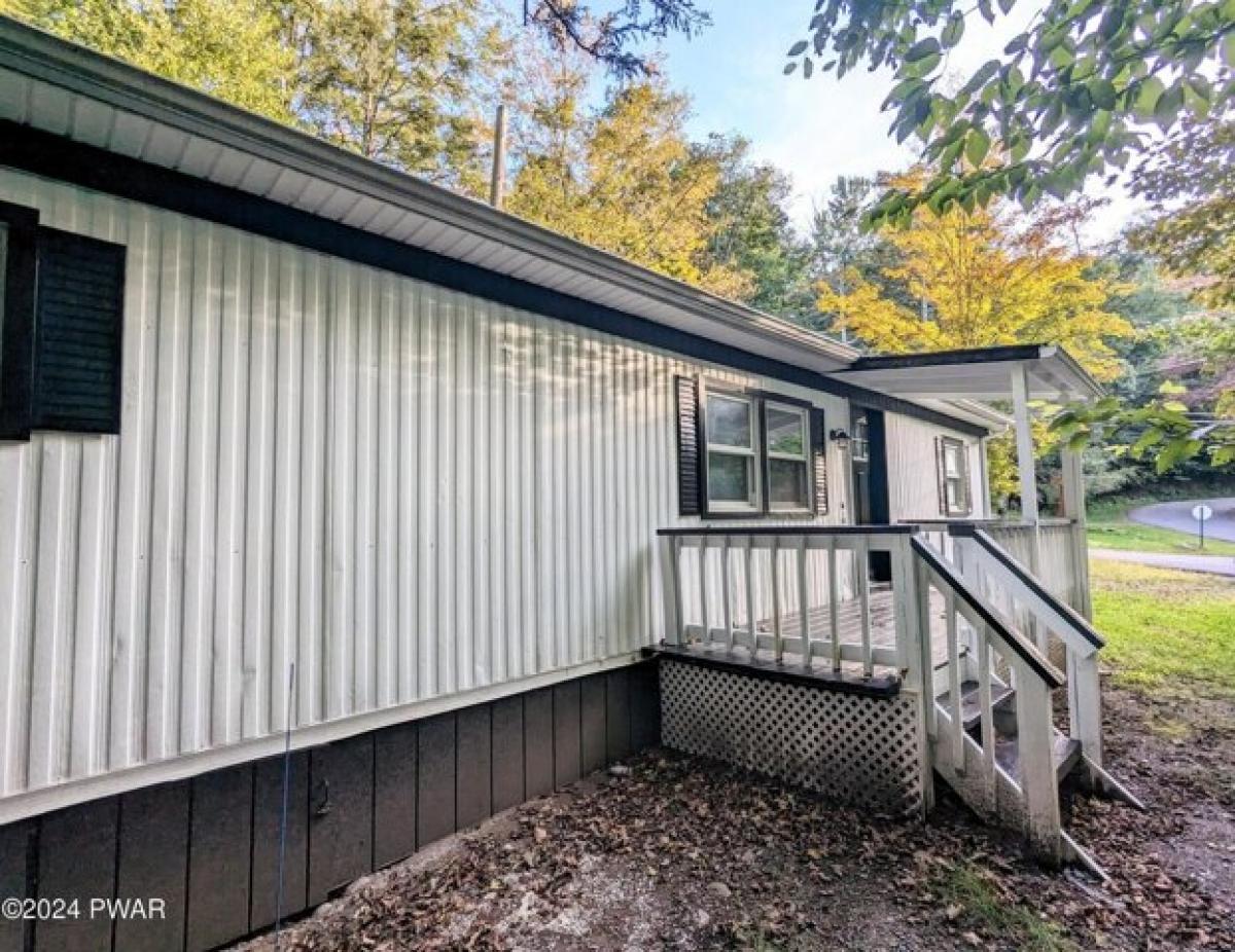 Picture of Home For Sale in Greentown, Pennsylvania, United States