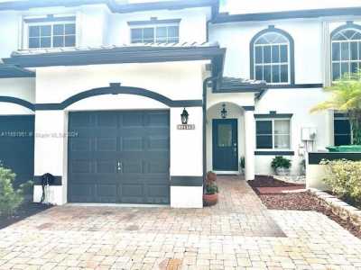 Home For Sale in Miramar, Florida