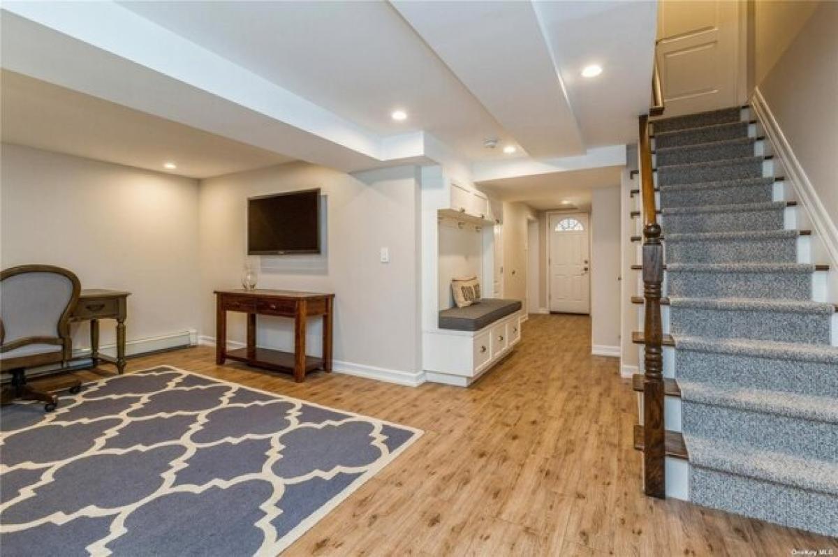 Picture of Home For Rent in Forest Hills, New York, United States