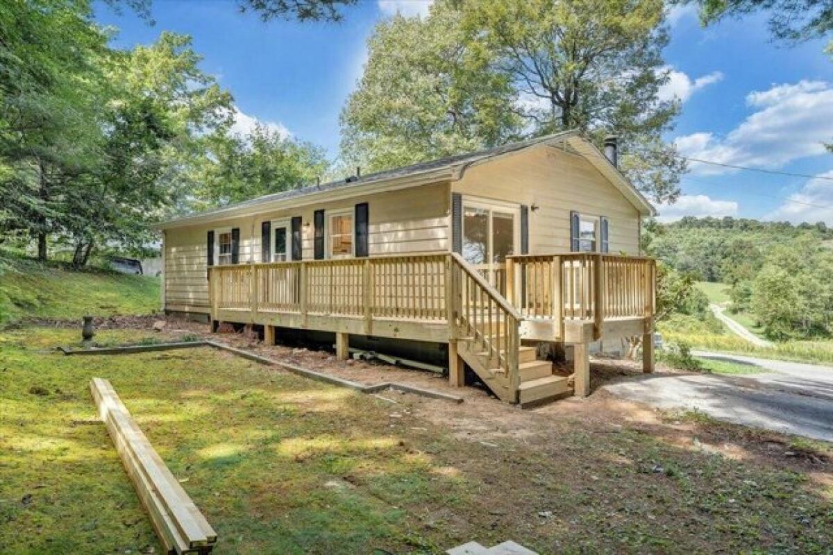 Picture of Home For Sale in Bent Mountain, Virginia, United States