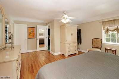 Home For Sale in Chatham, New Jersey