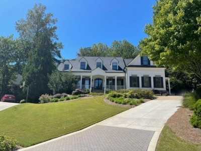 Home For Sale in Roswell, Georgia