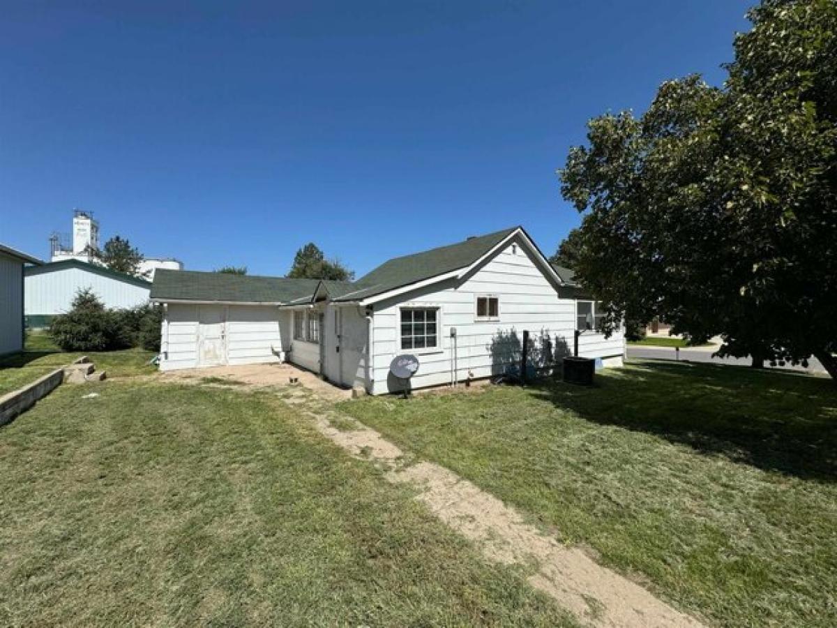 Picture of Home For Sale in Wauneta, Nebraska, United States