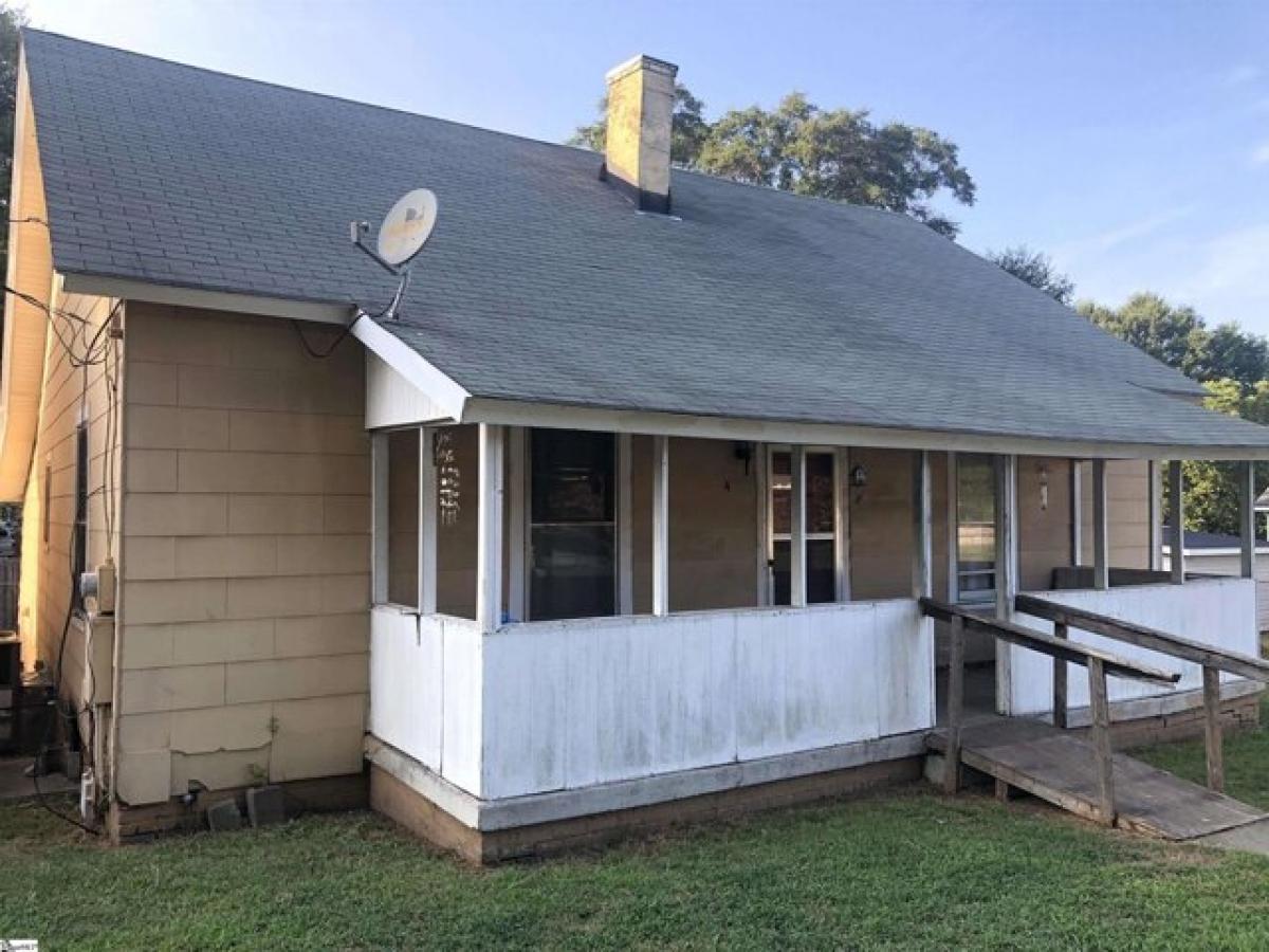 Picture of Home For Sale in Greer, South Carolina, United States