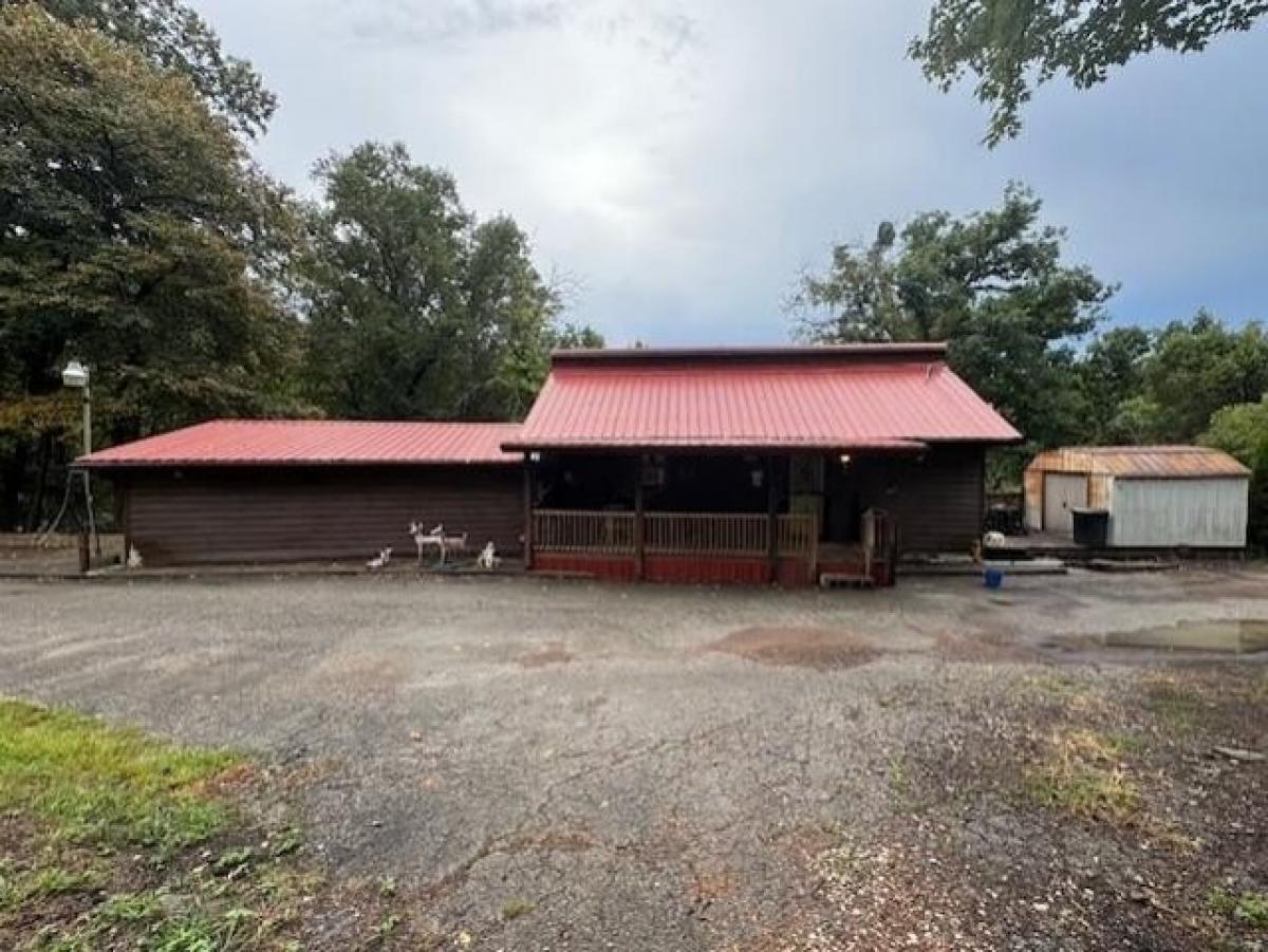 Picture of Home For Sale in Meally, Kentucky, United States