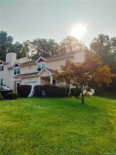 Home For Sale in Washingtonville, New York