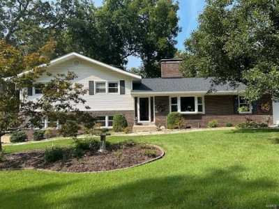 Home For Sale in Troy, Missouri