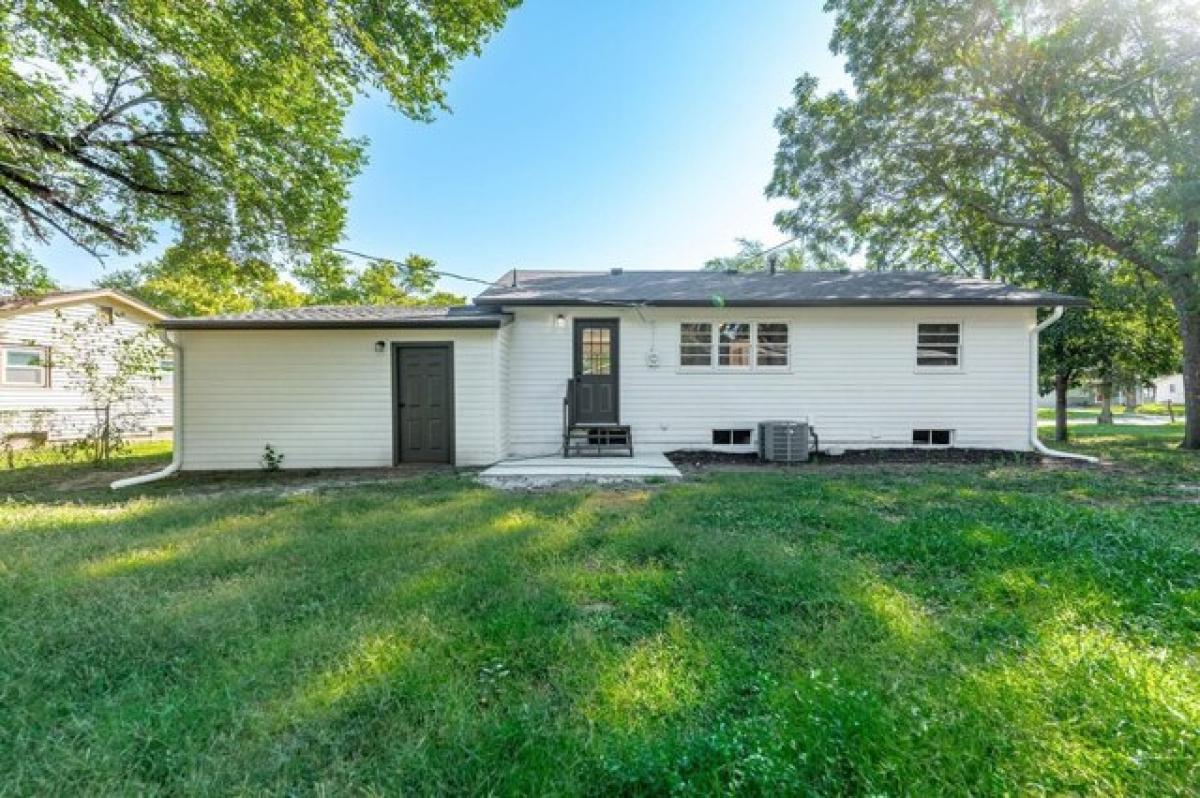 Picture of Home For Sale in Park City, Kansas, United States