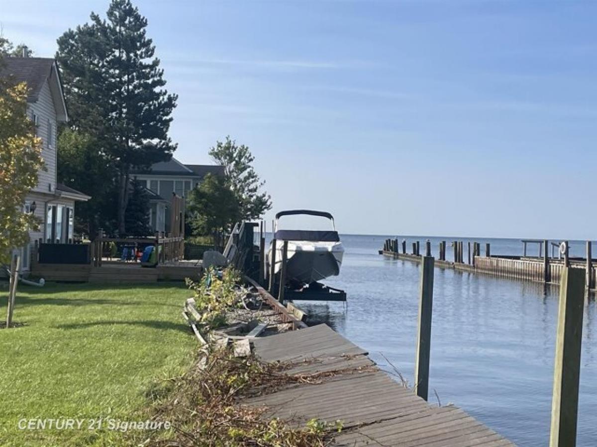 Picture of Residential Land For Sale in Harrison Township, Michigan, United States