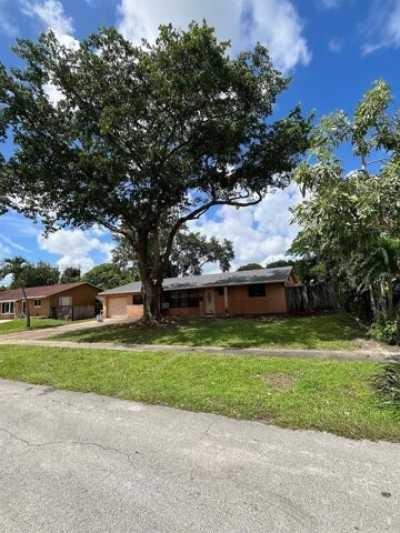 Home For Sale in Plantation, Florida