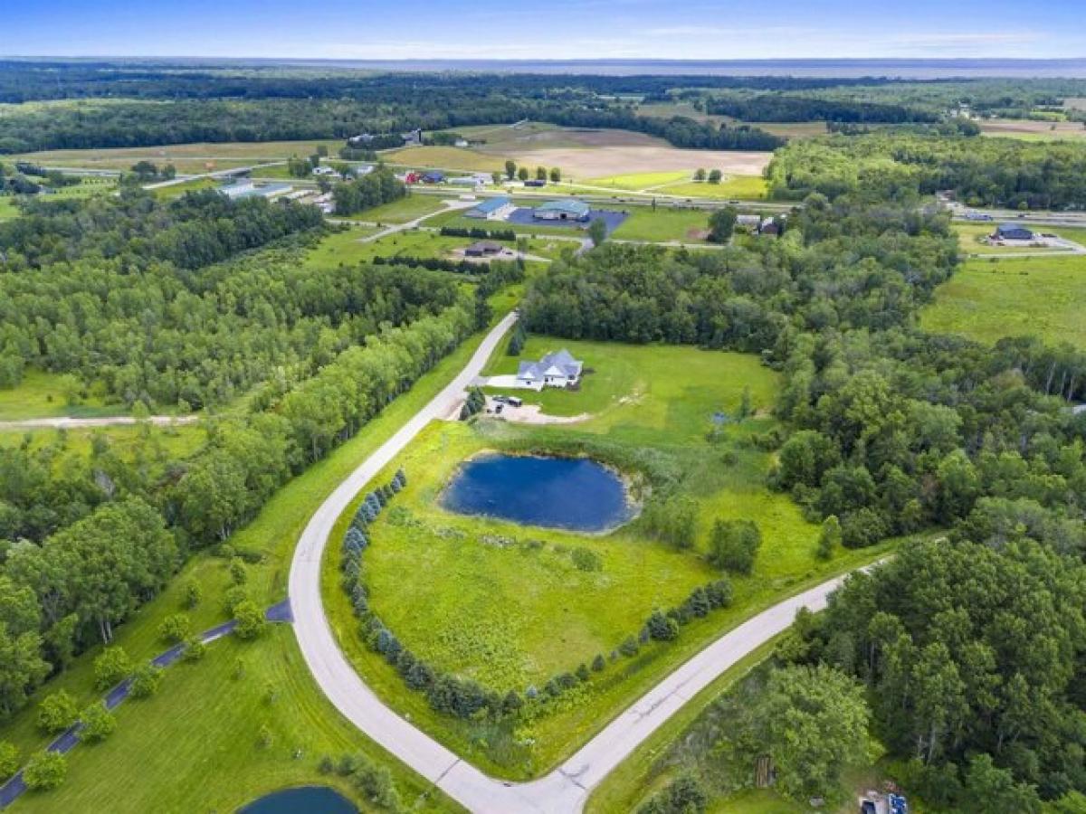 Picture of Residential Land For Sale in Little Suamico, Wisconsin, United States