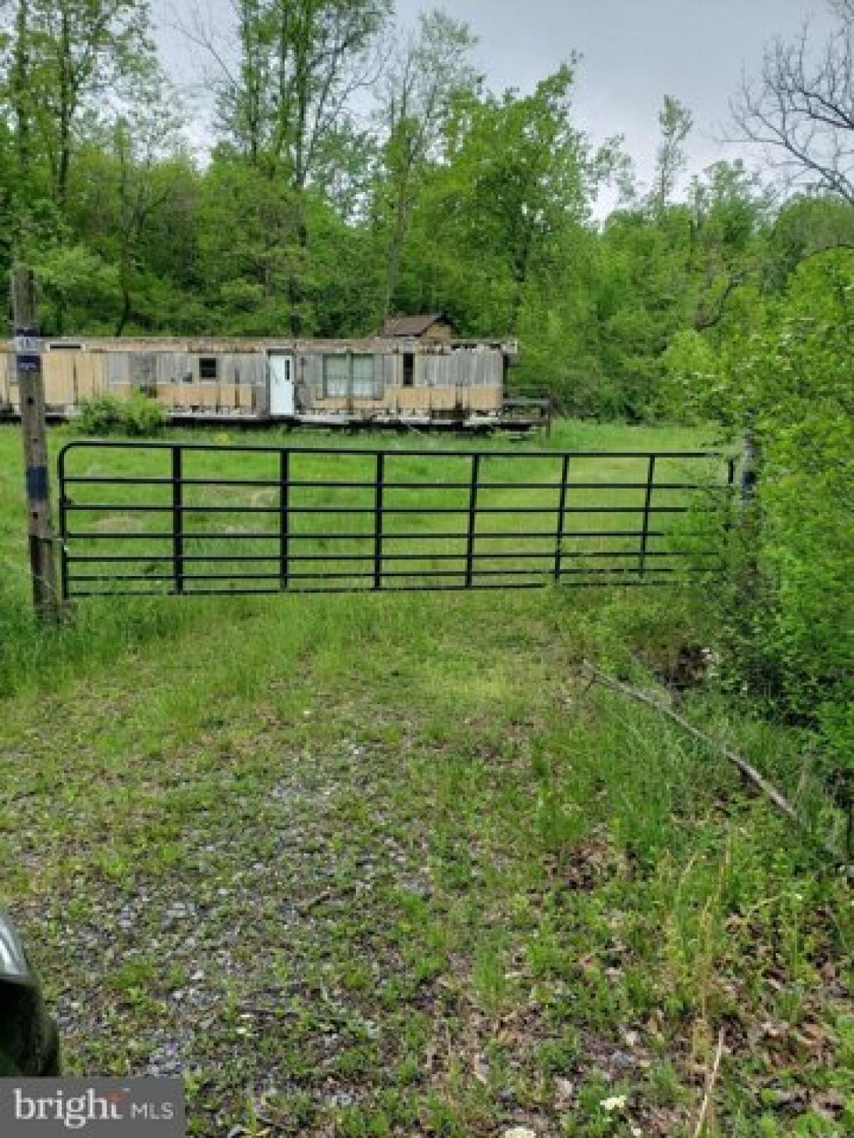 Picture of Residential Land For Sale in Paw Paw, West Virginia, United States