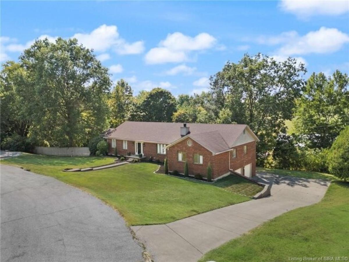 Picture of Home For Sale in Floyds Knobs, Indiana, United States