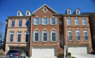 Home For Sale in Fort Belvoir, Virginia