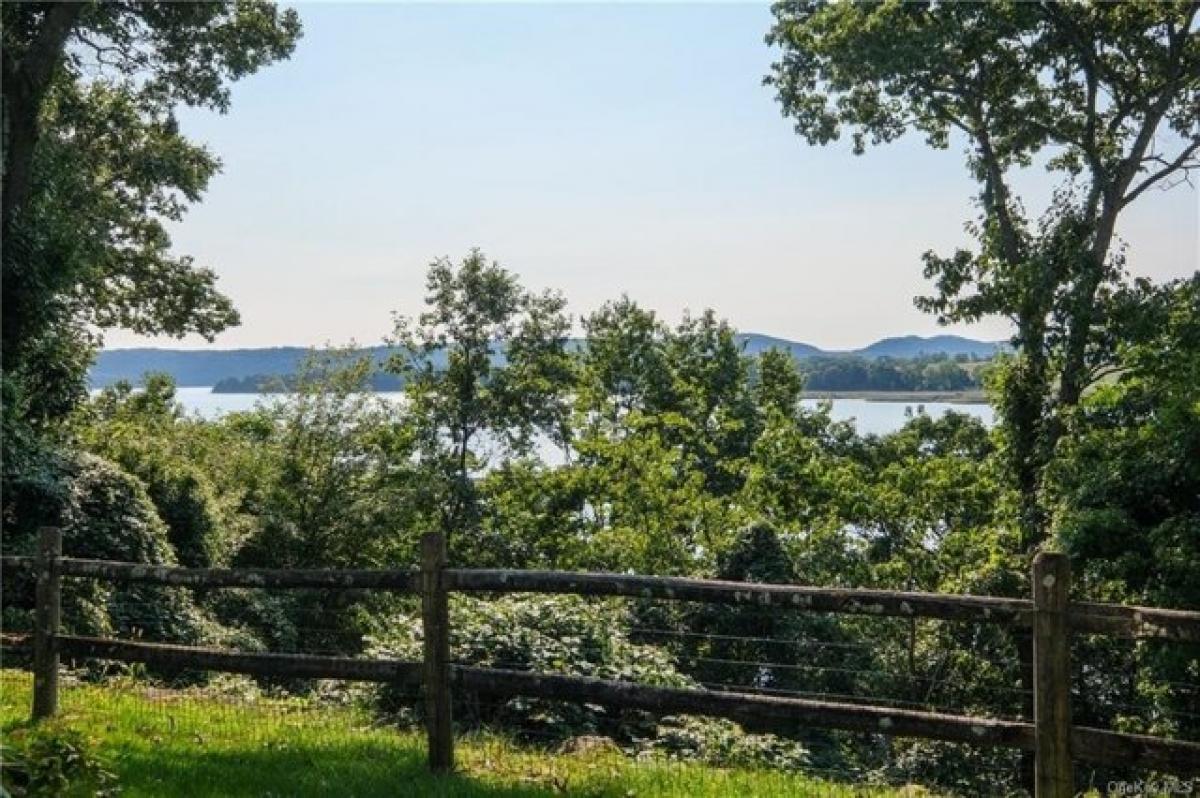 Picture of Home For Sale in Ossining, New York, United States