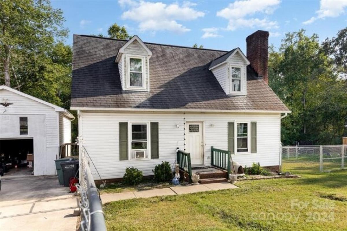 Picture of Home For Sale in Grover, North Carolina, United States