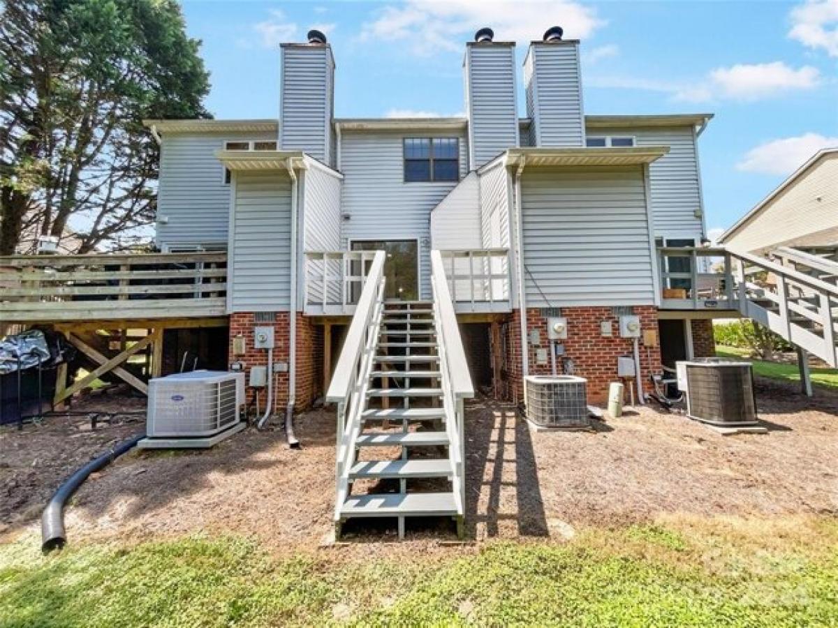 Picture of Home For Sale in Belmont, North Carolina, United States