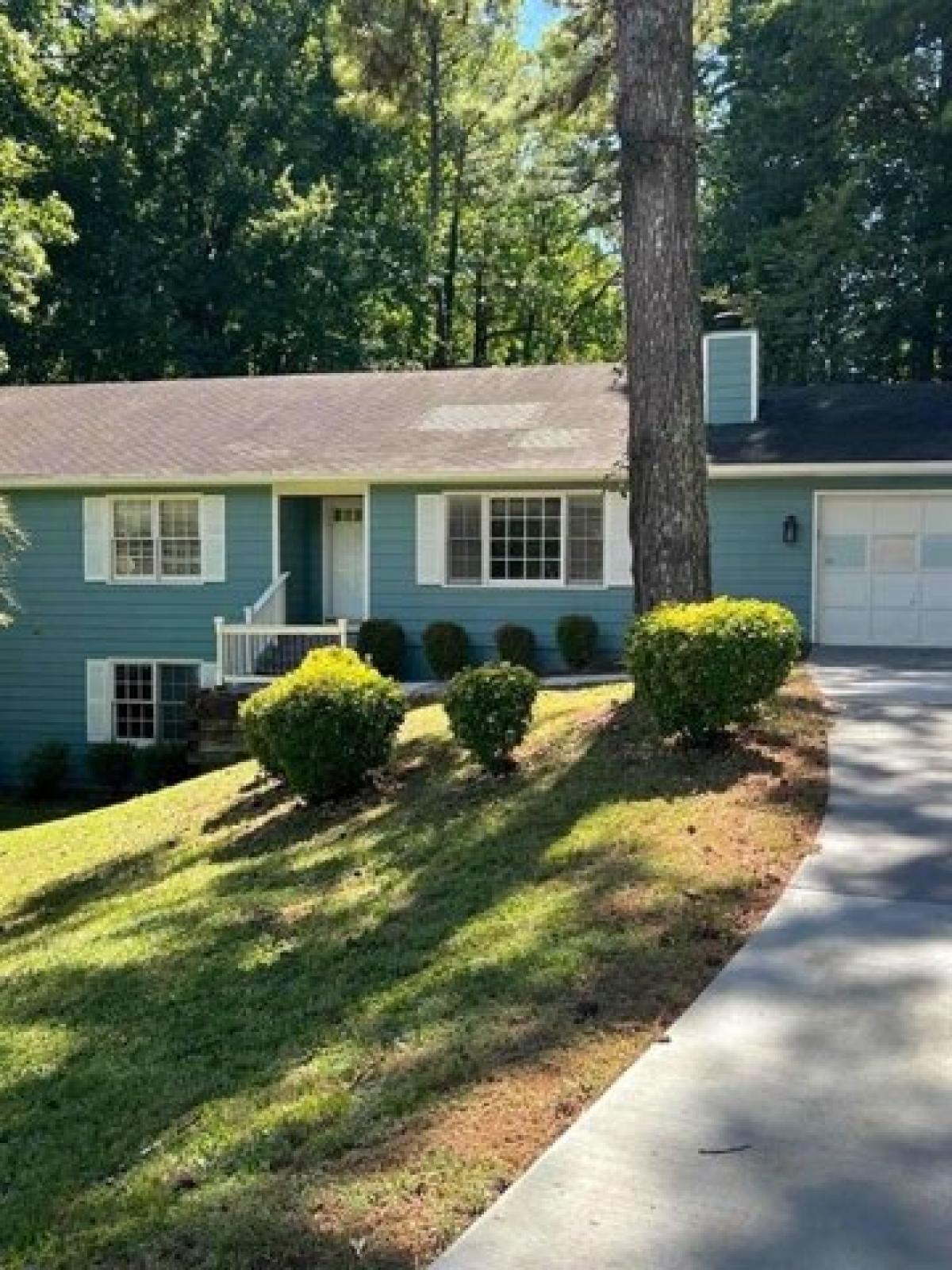 Picture of Home For Sale in Stone Mountain, Georgia, United States