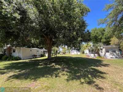 Home For Sale in Okeechobee, Florida