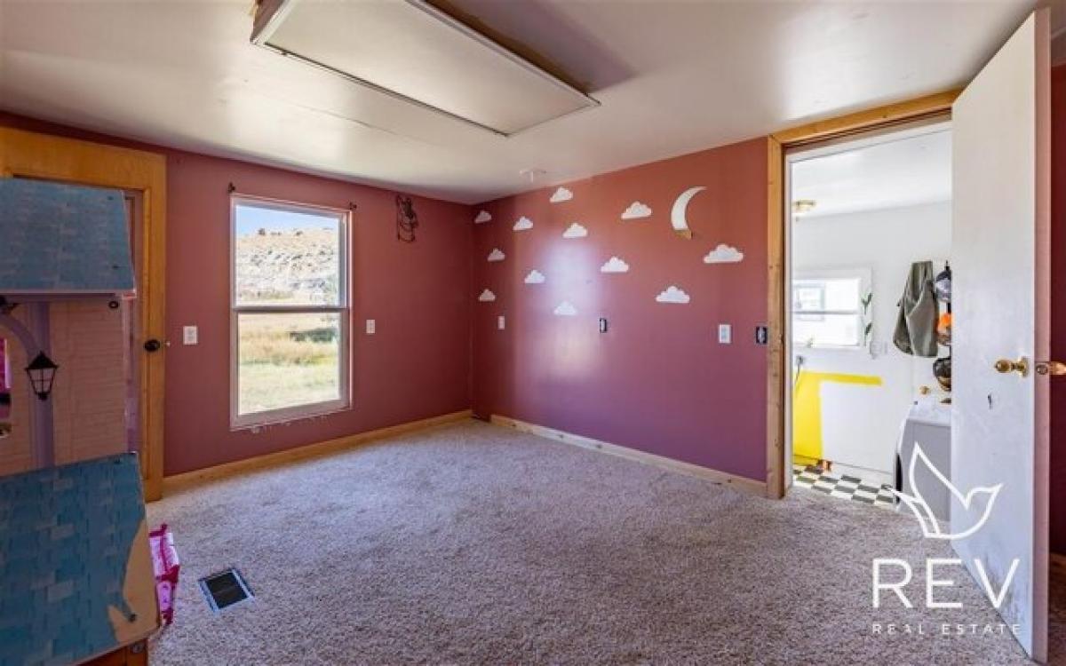 Picture of Home For Sale in Meeteetse, Wyoming, United States