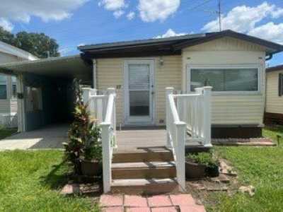 Home For Sale in Zephyrhills, Florida