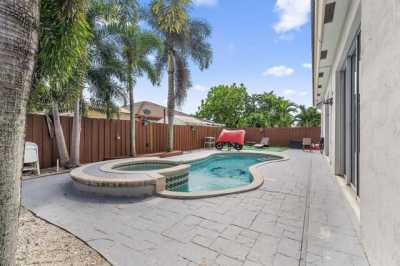 Home For Sale in Miami Lakes, Florida