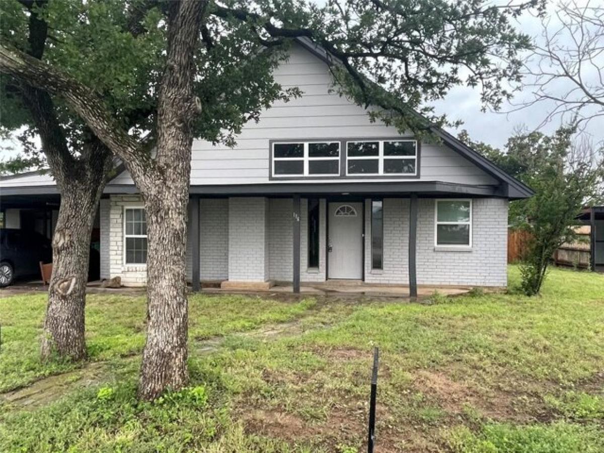 Picture of Home For Sale in Jacksboro, Texas, United States