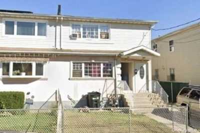 Home For Sale in Laurelton, New York