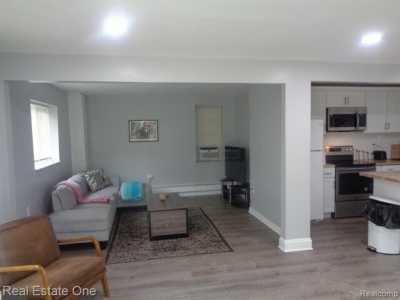 Home For Rent in Farmington Hills, Michigan