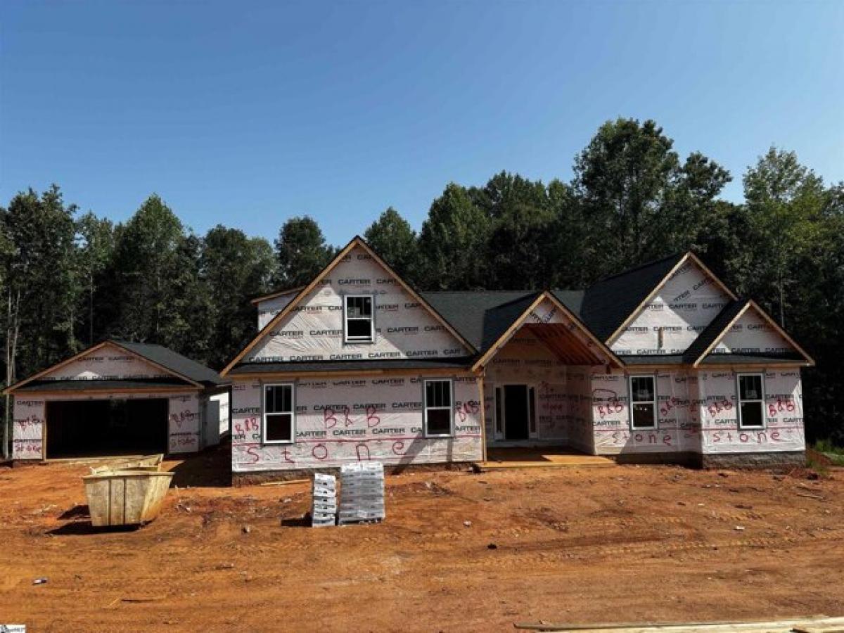 Picture of Home For Sale in Travelers Rest, South Carolina, United States