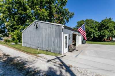 Home For Sale in New Franklin, Missouri