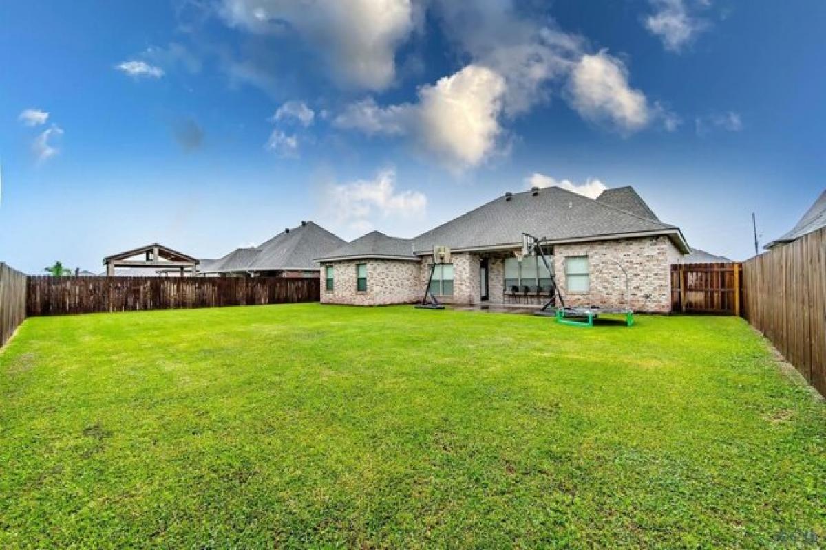 Picture of Home For Sale in Houma, Louisiana, United States