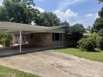 Home For Sale in Biloxi, Mississippi