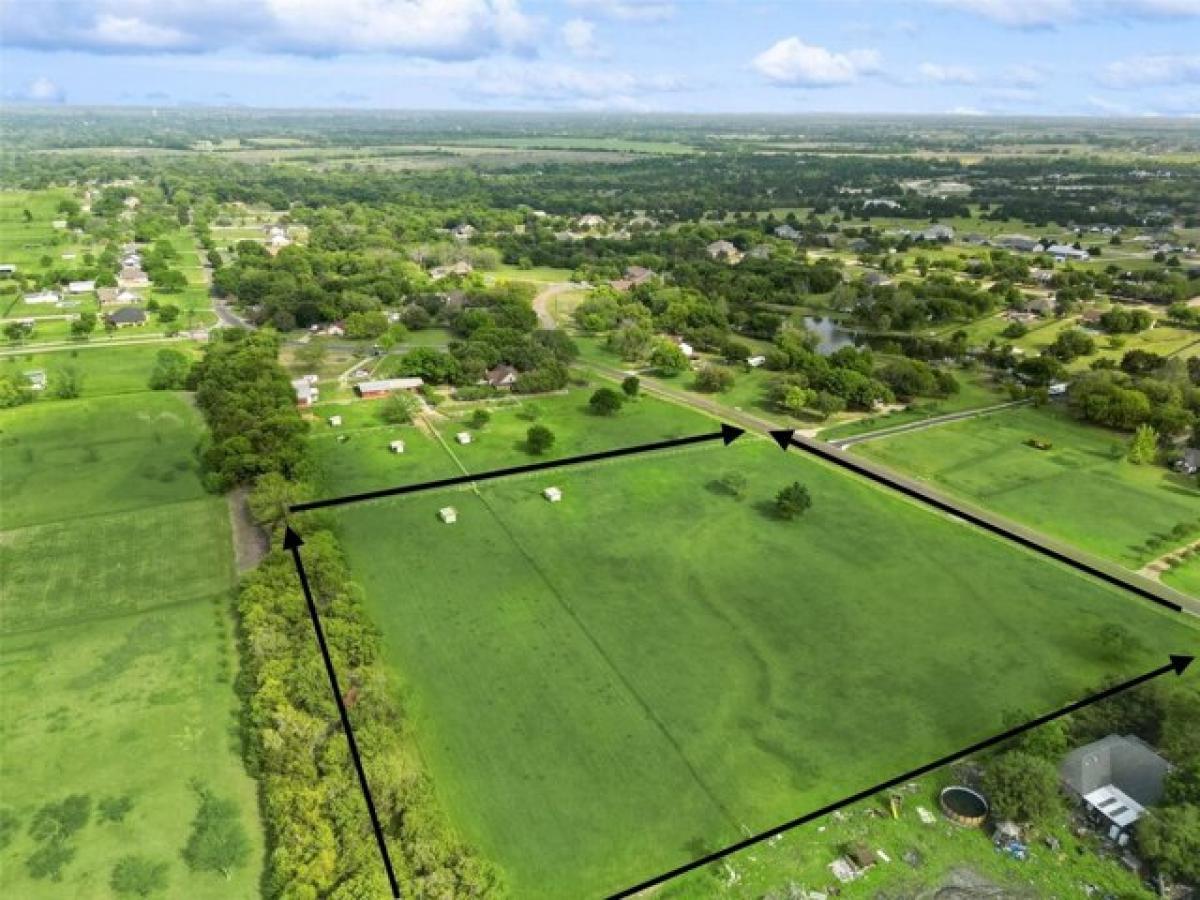 Picture of Residential Land For Sale in Waxahachie, Texas, United States