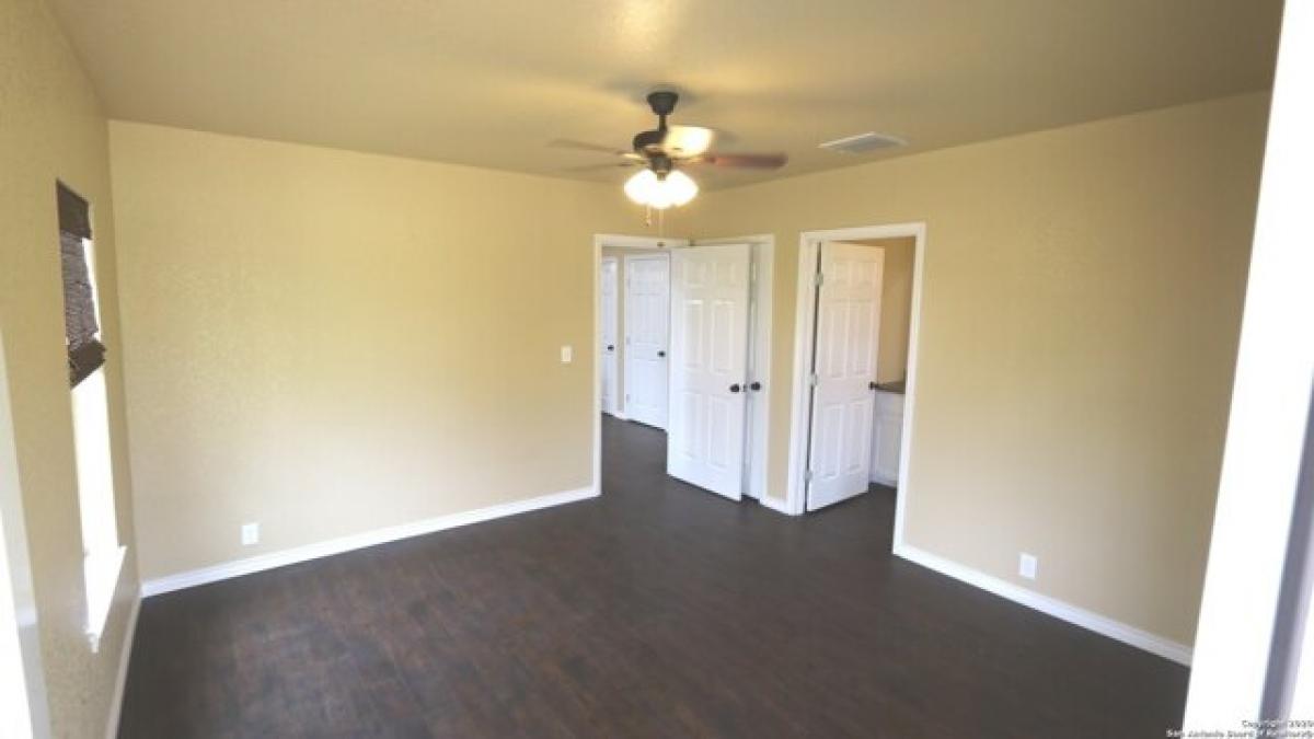 Picture of Home For Rent in Nixon, Texas, United States