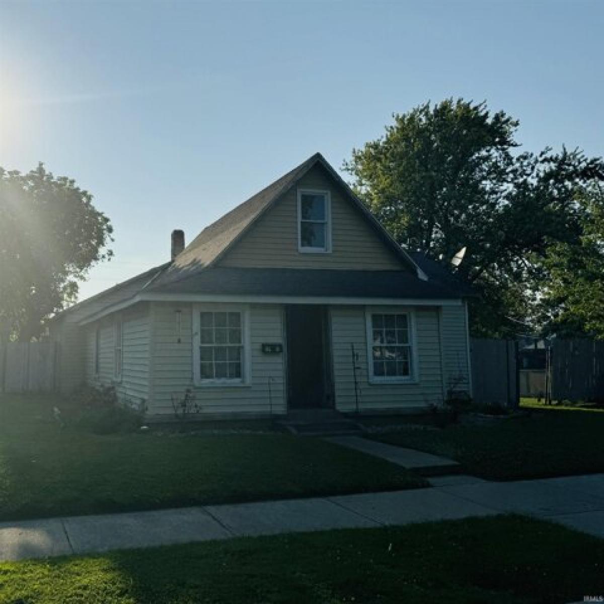 Picture of Home For Sale in Anderson, Indiana, United States