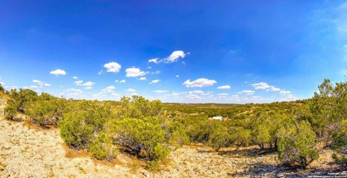 Picture of Residential Land For Sale in Kerrville, Texas, United States