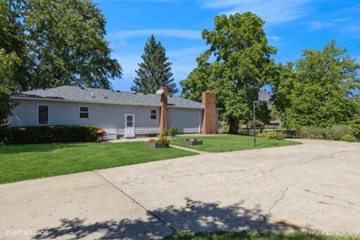 Picture of Home For Sale in Polk City, Iowa, United States