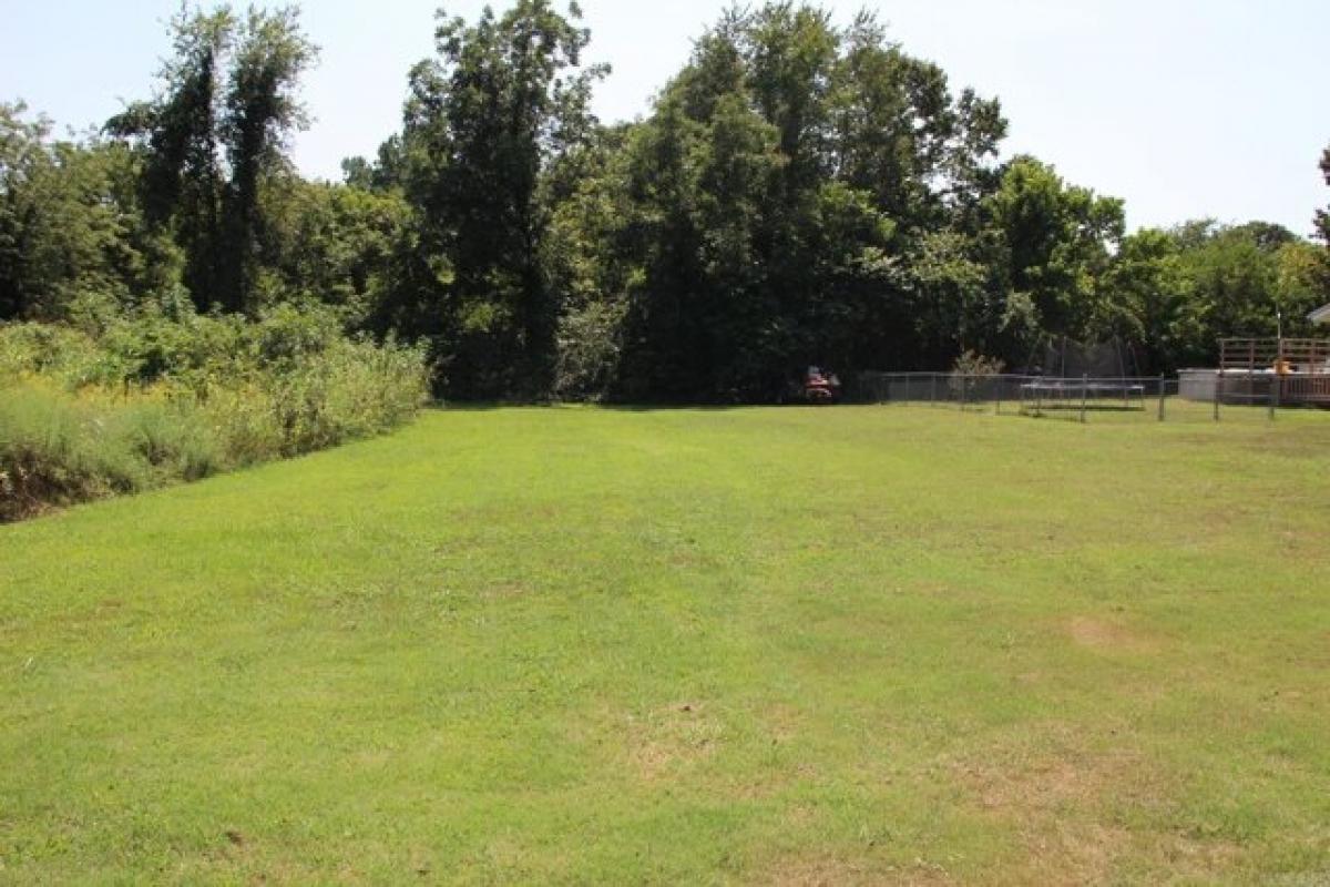 Picture of Residential Land For Sale in Yellville, Arkansas, United States