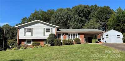 Home For Sale in Newton, North Carolina